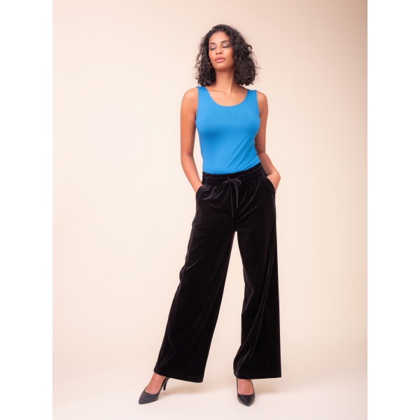 Alison Sheri Black Velvet Trousers A48158 with wide leg and drawstring waist